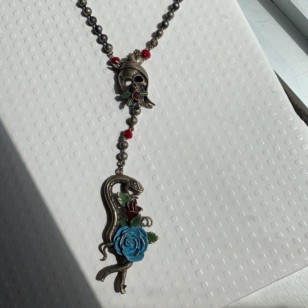 Barbosa skull and snake “rosary”